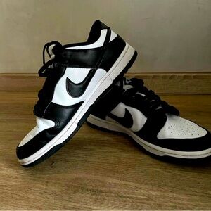 Panda Nike  black and white